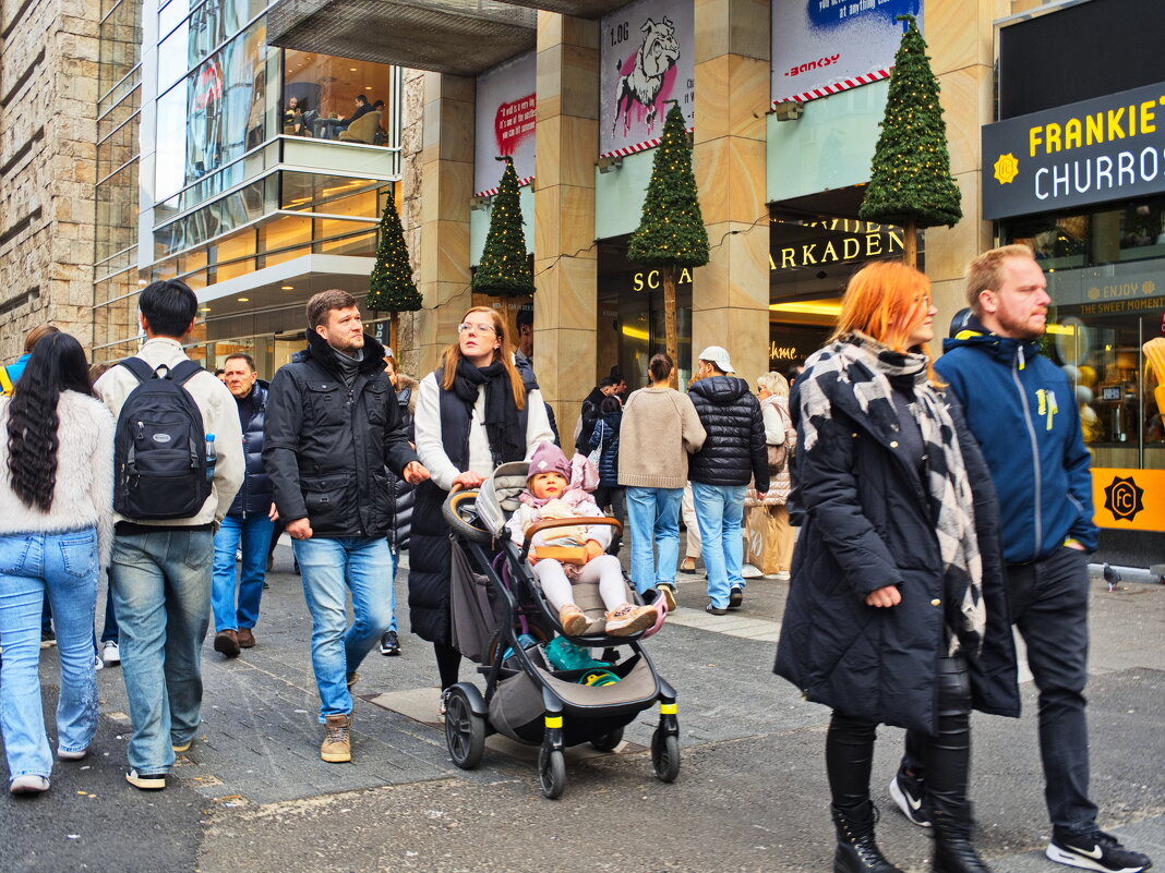 *** - Witalij Löwin