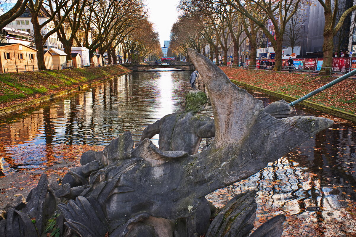 *** - Witalij Löwin