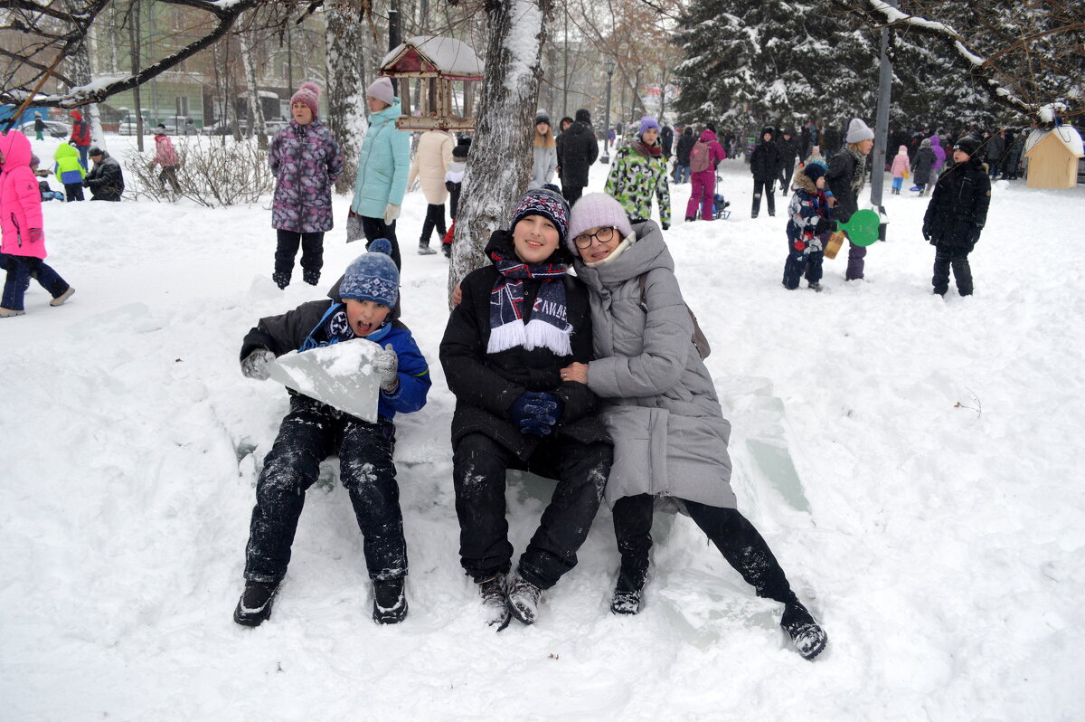 Каникулы  (из прошлого) - Татьяна Лютаева