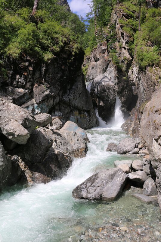 Водопад на реке Кынгарга - Ольга 
