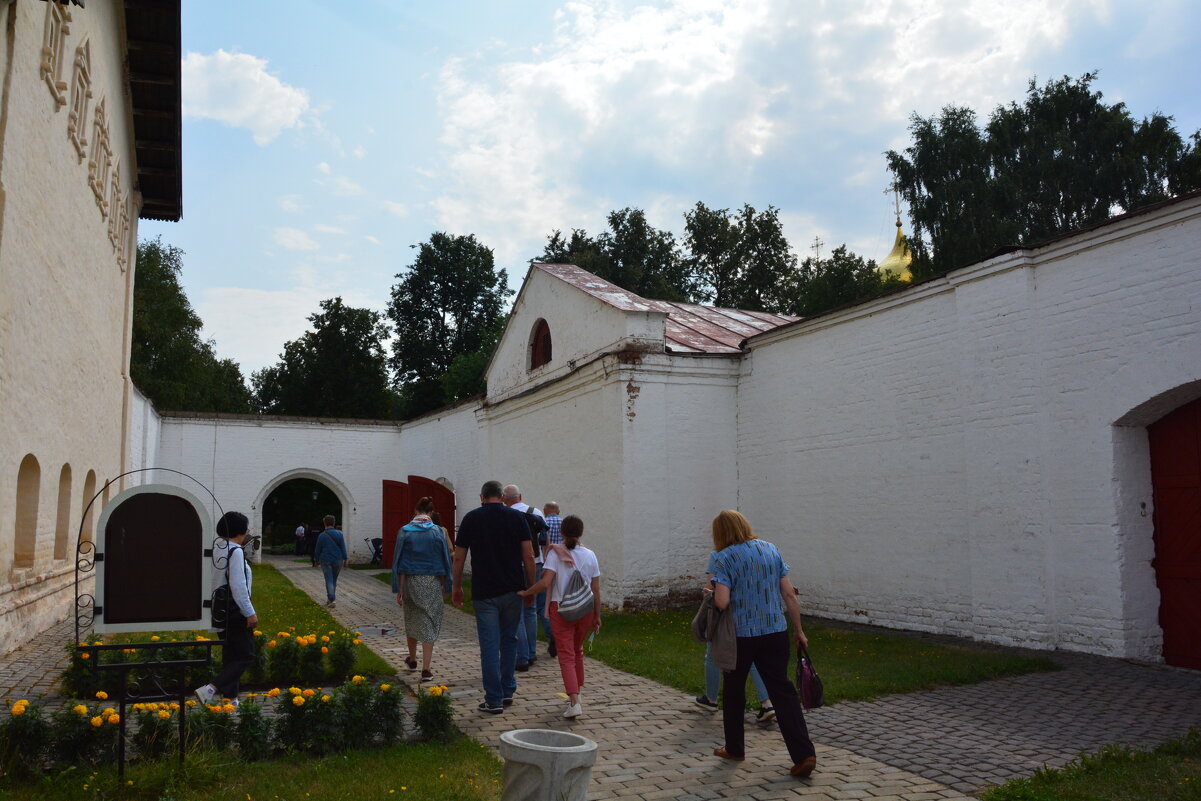 Монастырская тюрьма - Галина R...