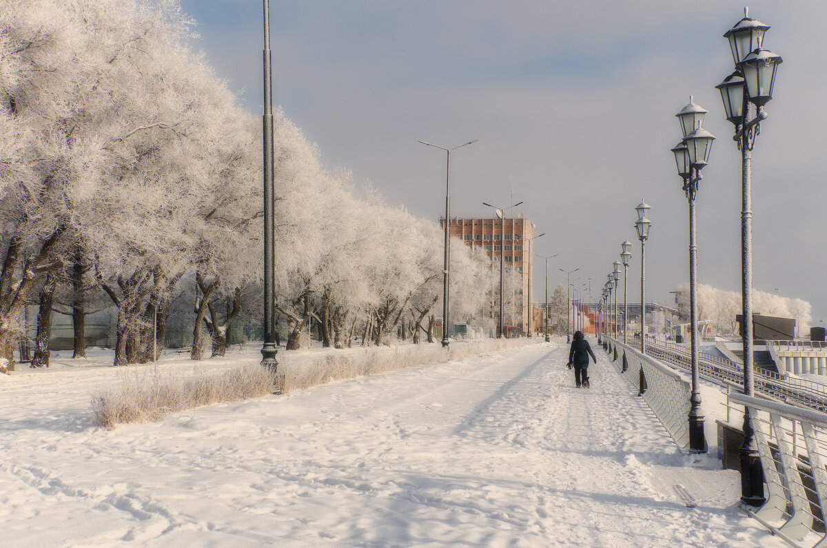 На набережной - Виктор Иванович Чернюк