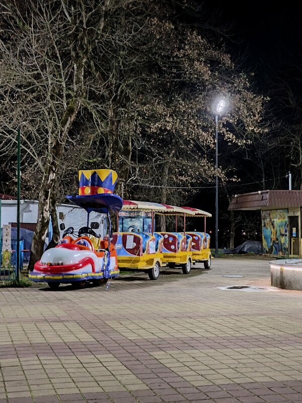 Рабочий день окончен .Прогулка в парке - tatyana 