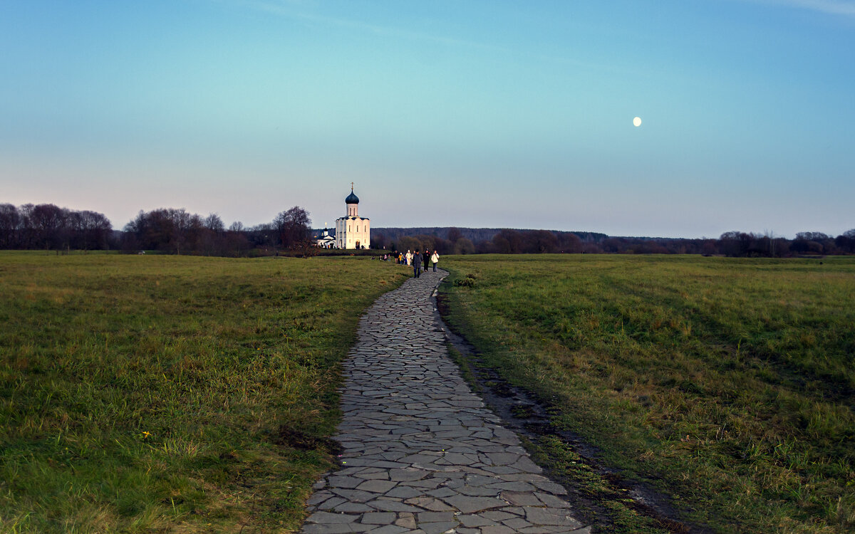 Публика потянулась к выходу - Сергей Цветков