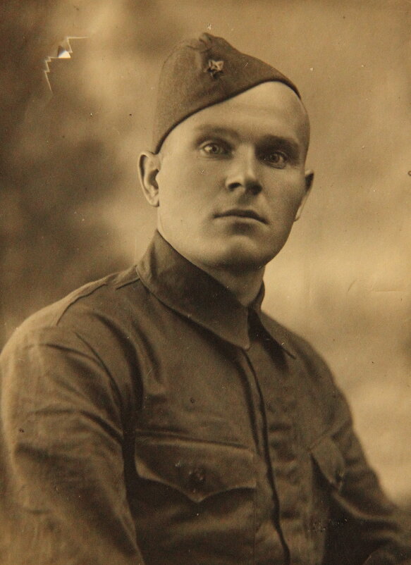 Отец. До войны три года... - Евгений Корьевщиков