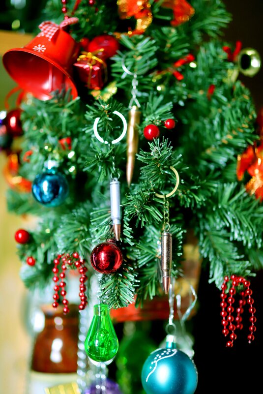 *** - Андрей Л. В.