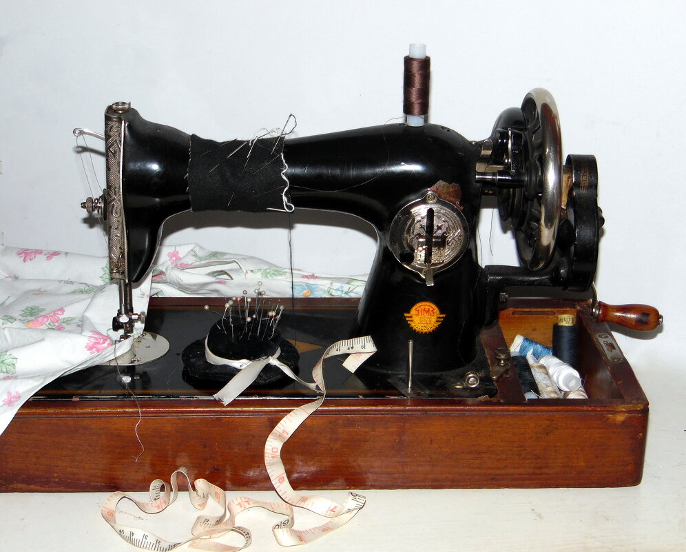 Старая швейная машинка. - nadyasilyuk Вознюк Старая швейная машинка. - nadyasilyuk Вознюк