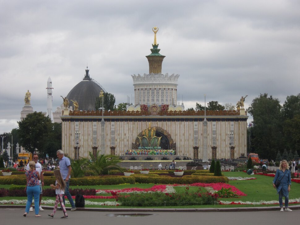 Москва. ВДНХ. Бывший павильон Украины - Дмитрий Никитин Москва. ВДНХ. Бывший павильон Украины - Дмитрий Никитин