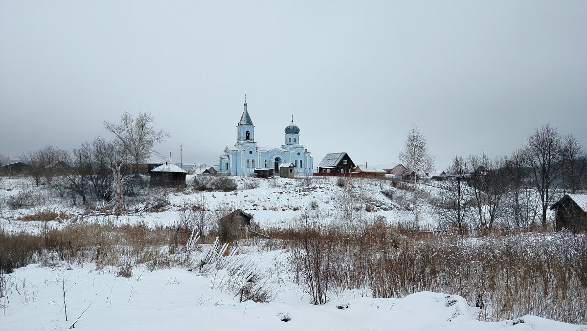 В области - Олег Денисов