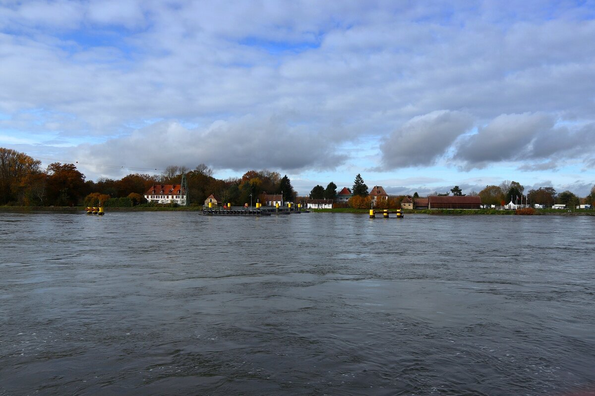 На пароме из Франции в Германию - Юрий. Шмаков На пароме из Франции в Германию - Юрий. Шмаков