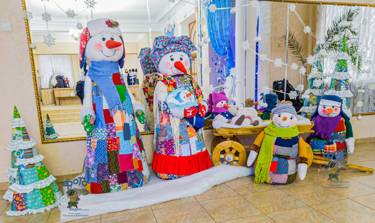 Новогодние украшения Дворца пионеров и школьников. город Курск - Руслан Васьков Новогодние украшения Дворца пионеров и школьников. город Курск - Руслан Васьков