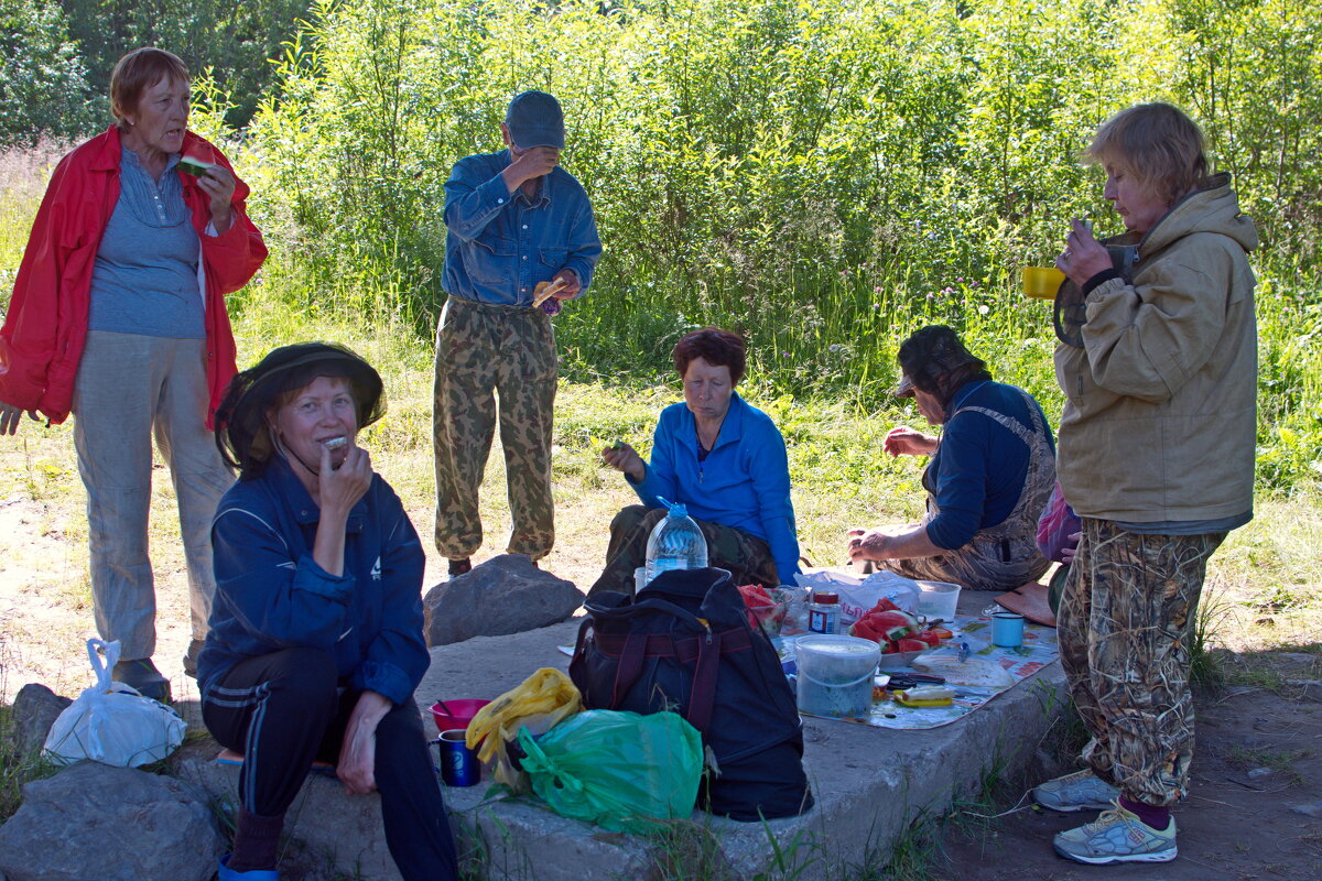 Обед. - ВикТор Быстров Обед. - ВикТор Быстров