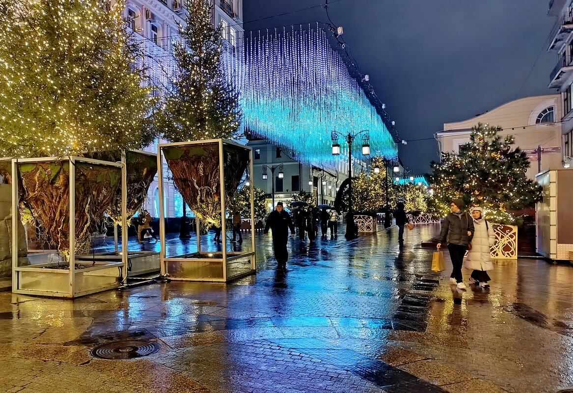 Под голубыми небесами... - Александр Чеботарь