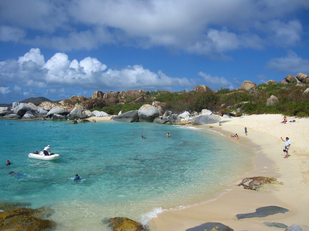 Пляж Девилс Бей на острове Верджин-Горда. - unix (Илья Утропов) Пляж Девилс Бей на острове Верджин-Горда. - unix (Илья Утропов)