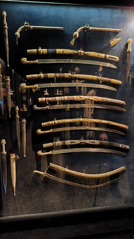 Коллекция оружия из особой кладовой. - Ольга 