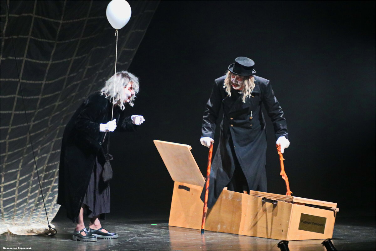 ДМИТРИЙ НАЗАРОВ и ОЛЬГА ВАСИЛЬЕВА - Владислав Воровский ДМИТРИЙ НАЗАРОВ и ОЛЬГА ВАСИЛЬЕВА - Владислав Воровский