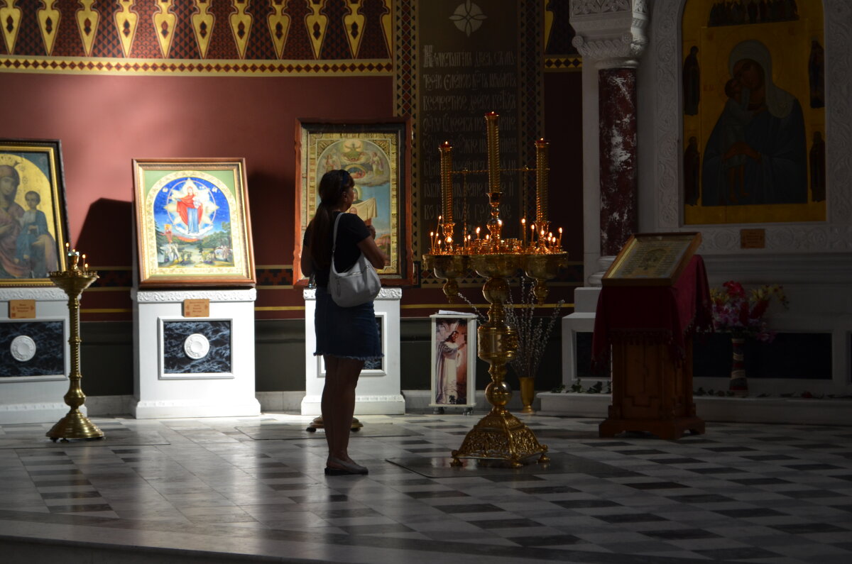 Ты войдешь однажды в Божий храм, не поняв, что это сердца зов - Девяткин Юрий 