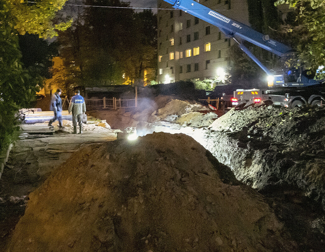 *** - Александр Русинов