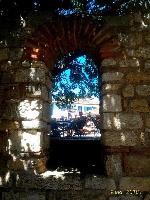 В окне - Натали 