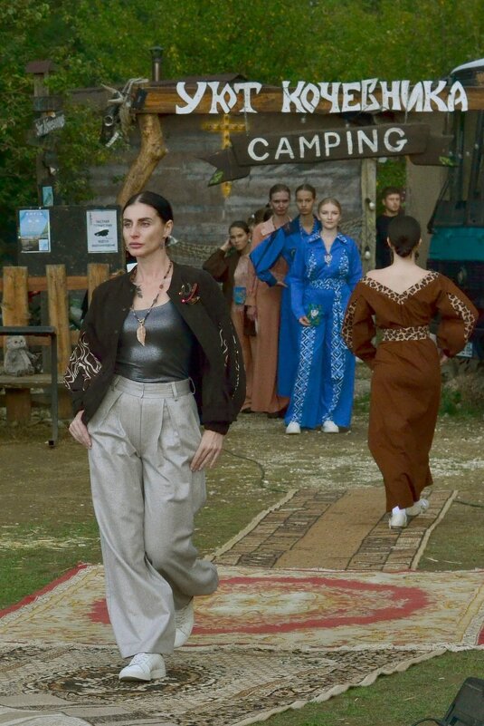 Красивая коллекция дизайнера Надежды Запорожец из Симферополя - Александр Рыжов Красивая коллекция дизайнера Надежды Запорожец из Симферополя - Александр Рыжов