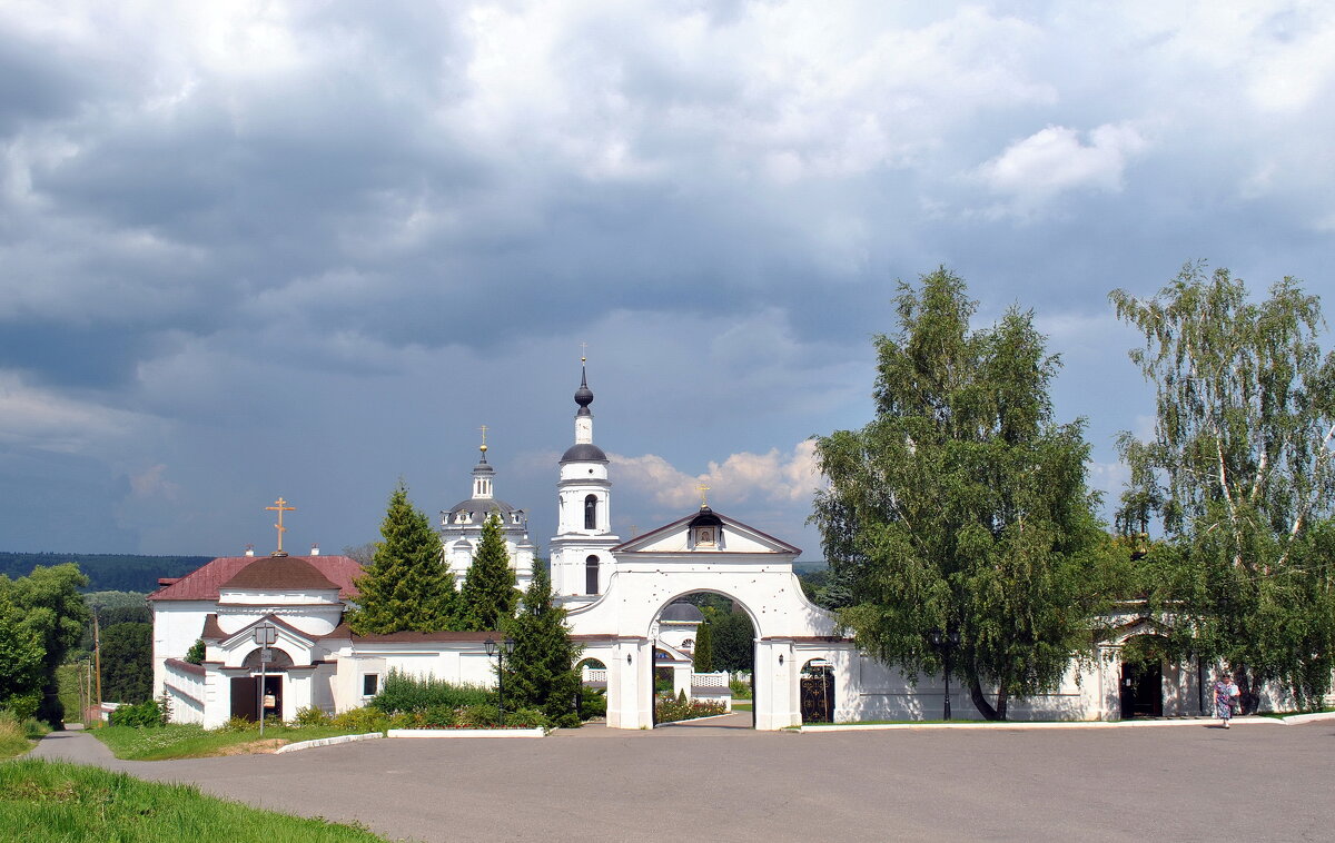 Следы шрапнели на воротах - AleksSPb Лесниченко Следы шрапнели на воротах - AleksSPb Лесниченко