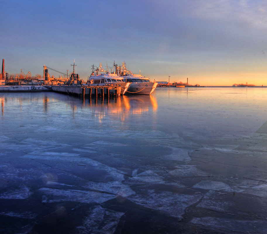 *** - Сергей Григорьев