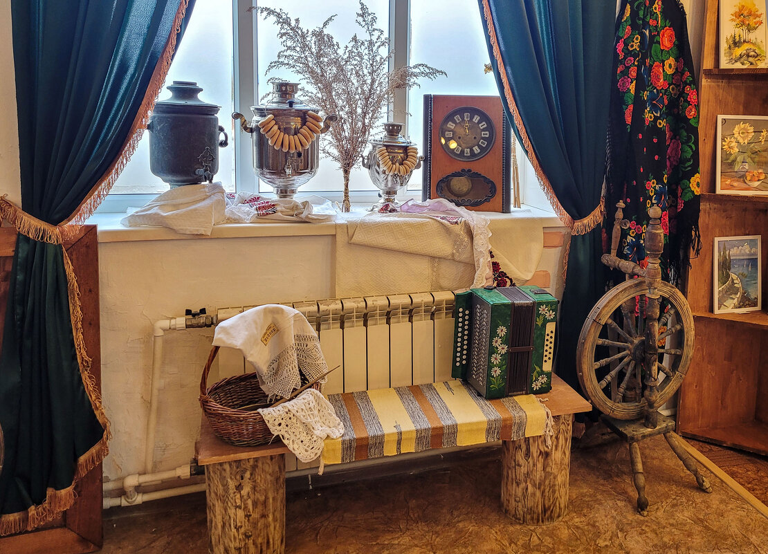 Зашли за сувенирами в Лавочку - Татьяна Машошина Зашли за сувенирами в Лавочку - Татьяна Машошина