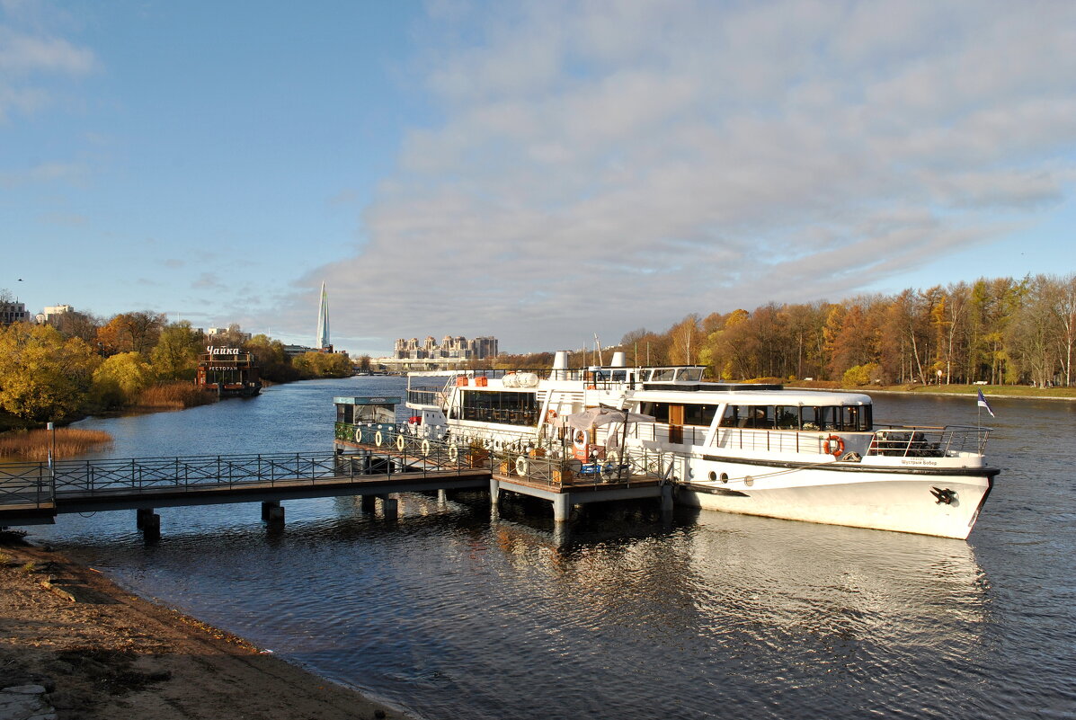 «Шустрый бобёр» будет курсировать по Неве до ледостава - AleksSPb Лесниченко «Шустрый бобёр» будет курсировать по Неве до ледостава - AleksSPb Лесниченко