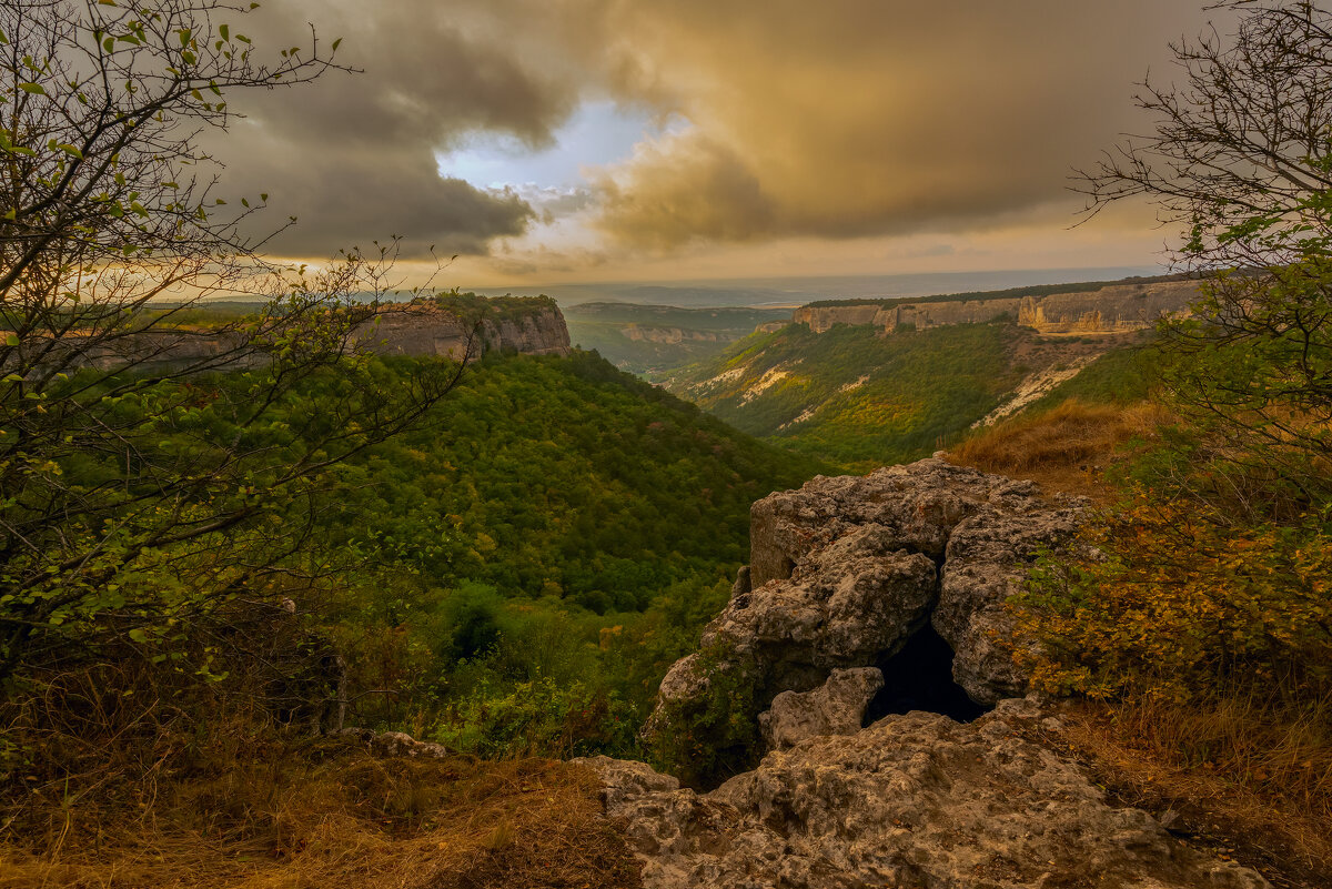 вечер на Мангуп-Кале - Виталий Емельянов вечер на Мангуп-Кале - Виталий Емельянов
