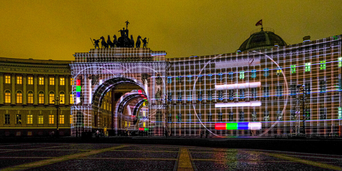 В арку Главного Штаба - Георгий А