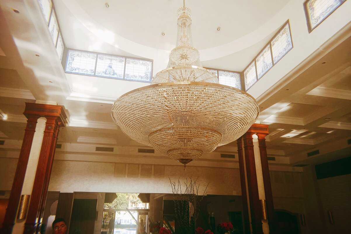Люстра в отеле SEA BEACH - Игорь Солдаткин
