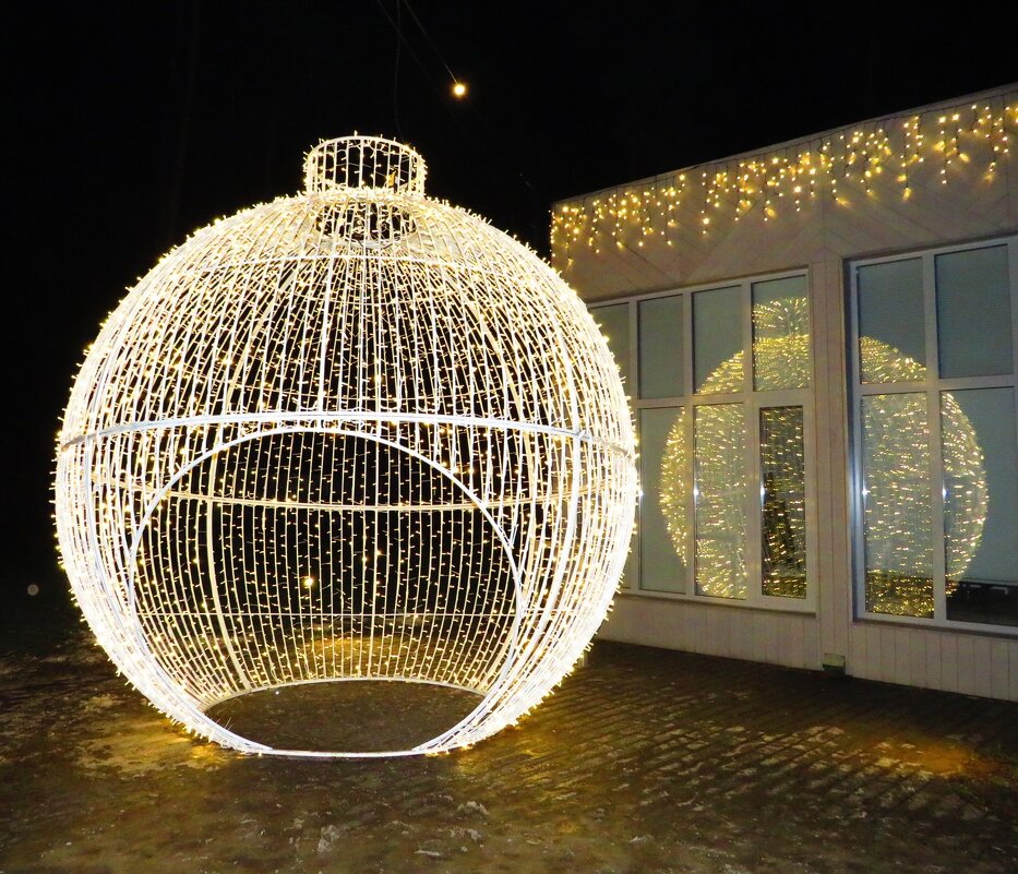 Новогодний шар - Андрей Снегерёв Новогодний шар - Андрей Снегерёв
