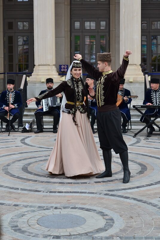 Орёл и красавица - Александр Рыжов Орёл и красавица - Александр Рыжов