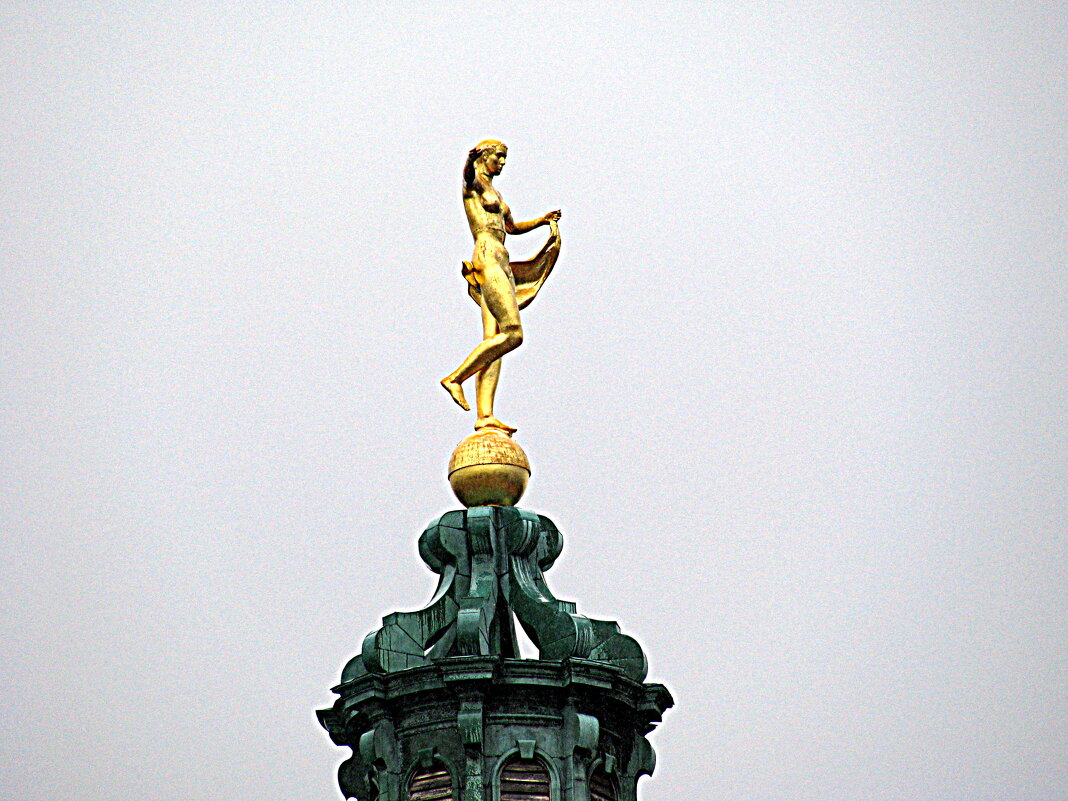 Фрагмент дворца Шарлоттенбург. - Владимир Драгунский