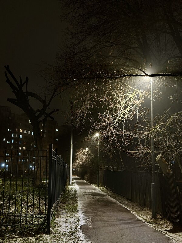 Фонарь , улица, за углом аптека) - Любовь 