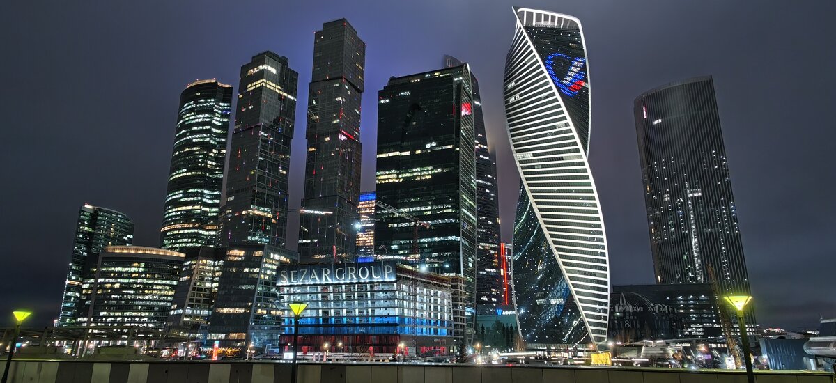 Небоскребы Москва-Сити - <<< Наташа >>>