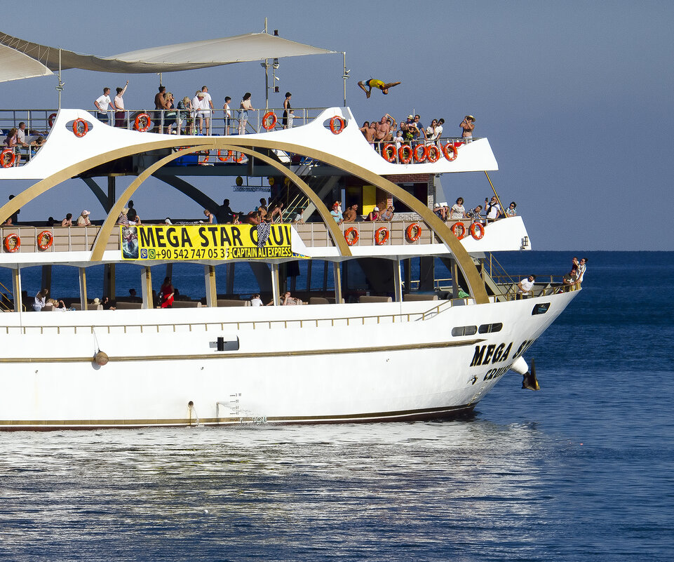 Прыжок с верхней палубы - Alexandеr P Прыжок с верхней палубы - Alexandеr P