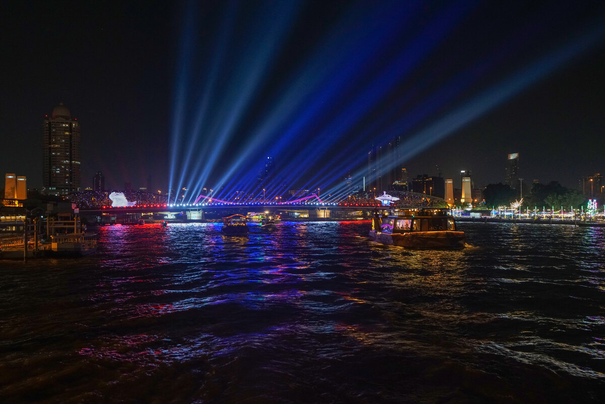 Вечерняя прогулка по реке Чао Прайя, Бангкок - Иван Литвинов Вечерняя прогулка по реке Чао Прайя, Бангкок - Иван Литвинов