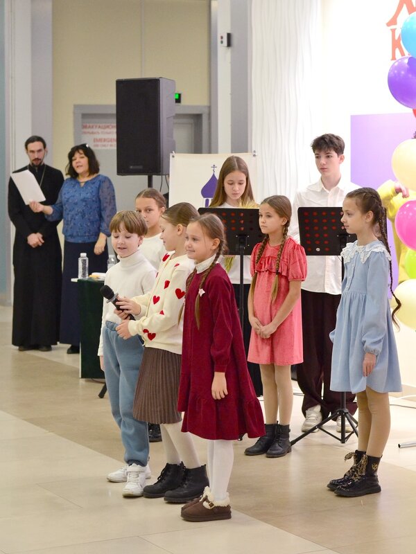 Детишки читают стихи в честь Святого Николая - Александр Рыжов