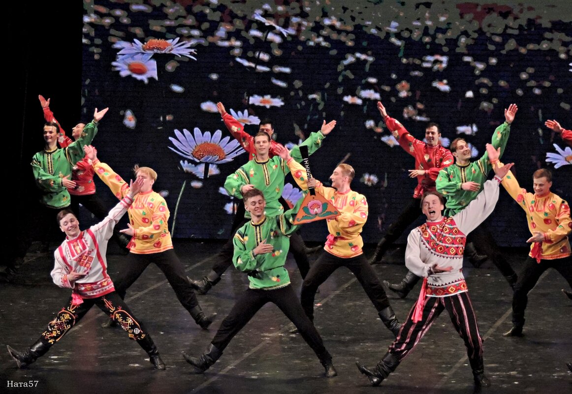 Красноярский ансамбль танца Сибири им. М.Годенко - Ната57 Наталья Мамедова