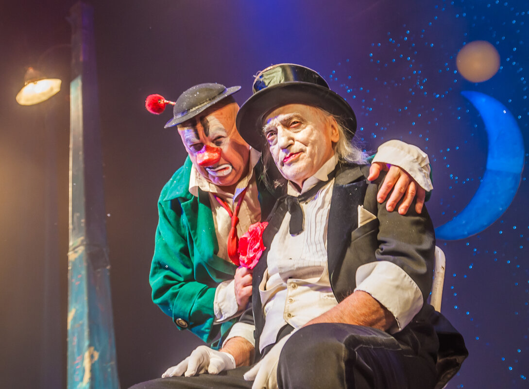 Лицедеи - Олег Загорулько Лицедеи - Олег Загорулько