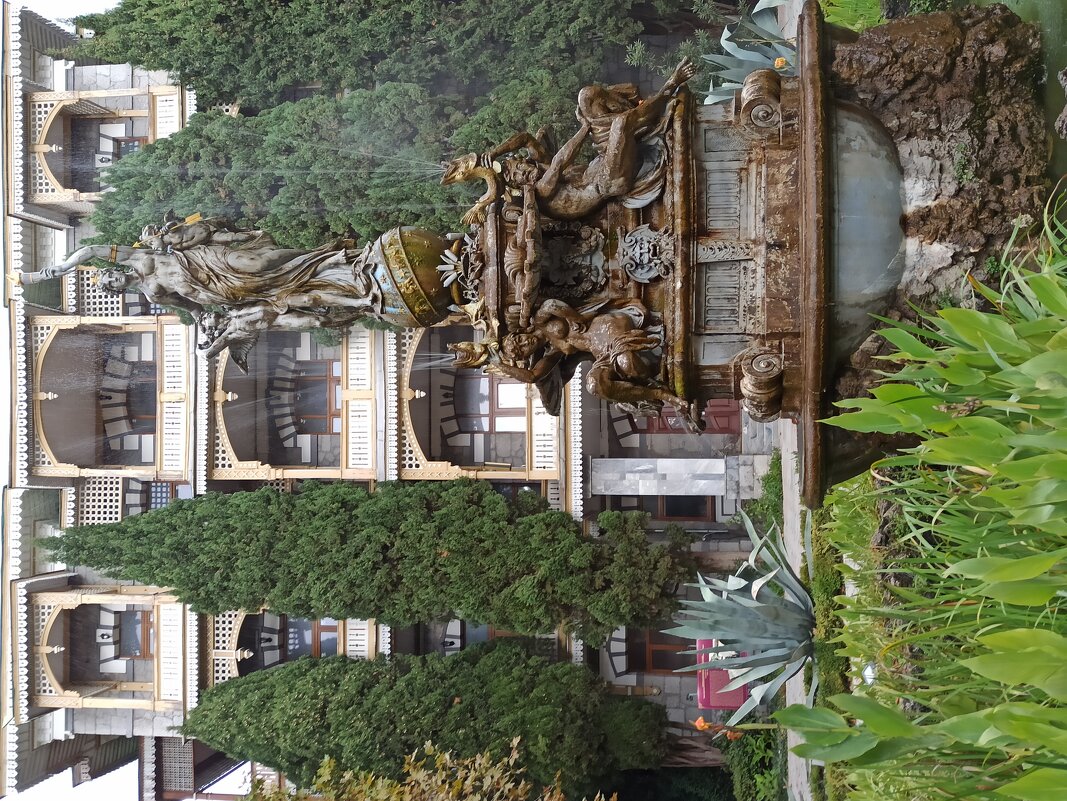 Гурзуфский парк. Крым. - Галина 