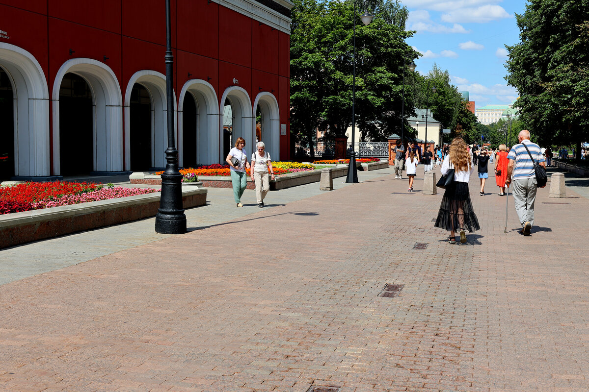 Лаврушинский переулок - Игорь Белоногов