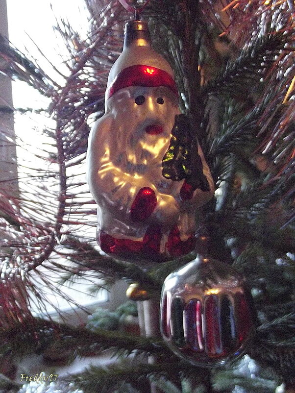 Дед Мороз - Freddy 97