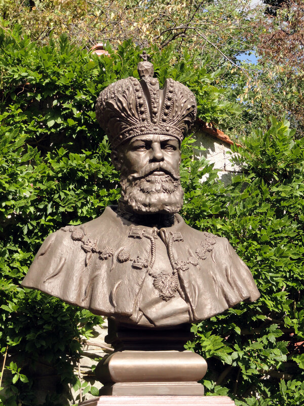 бюст Александра 3  Массчндровский парк - Ольга 