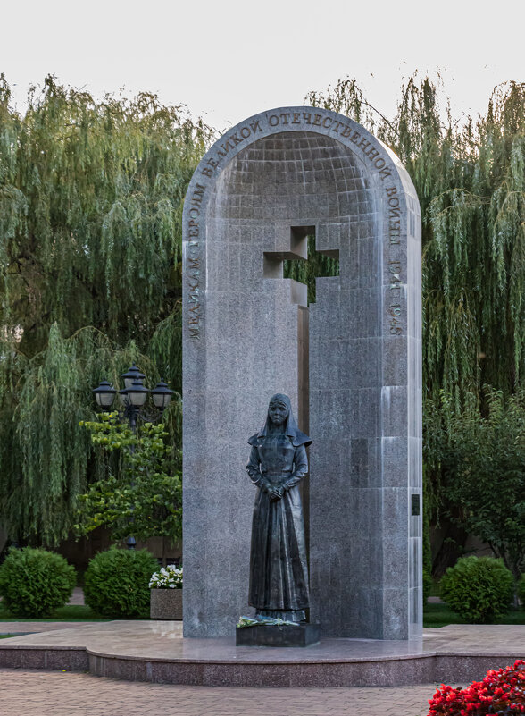 памятник медикам - navalon M