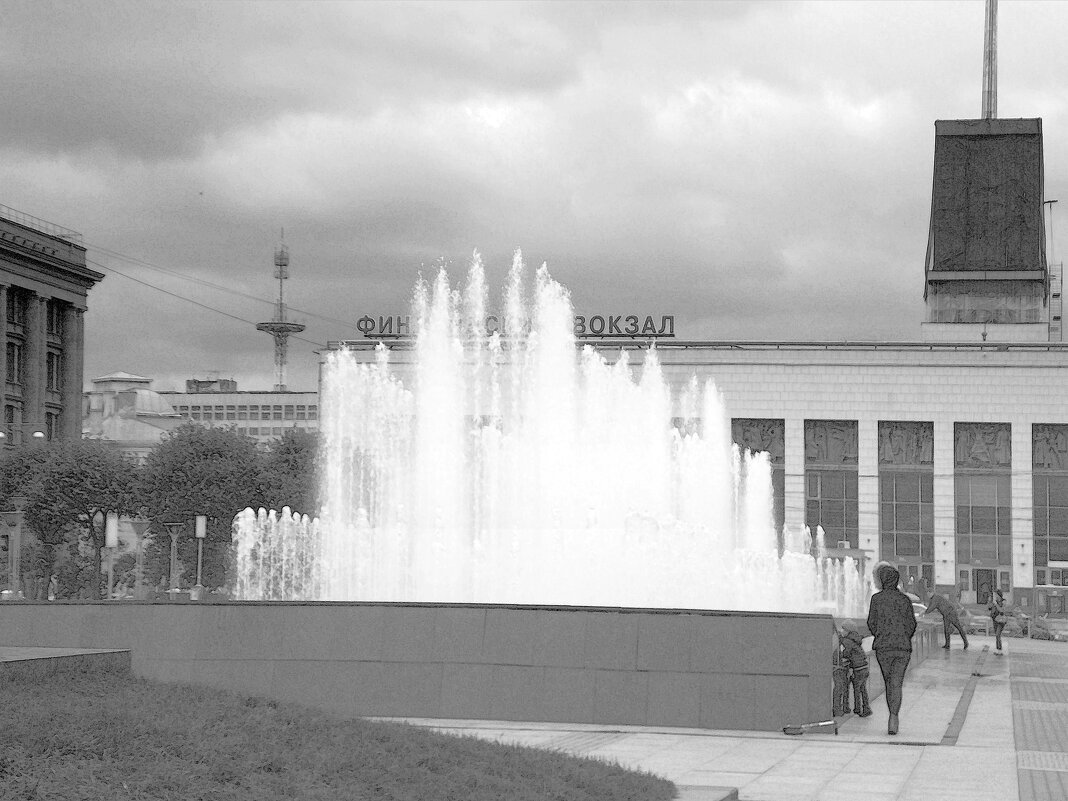Фонтан у Финляндского  вокзала - Фотогруппа Весна