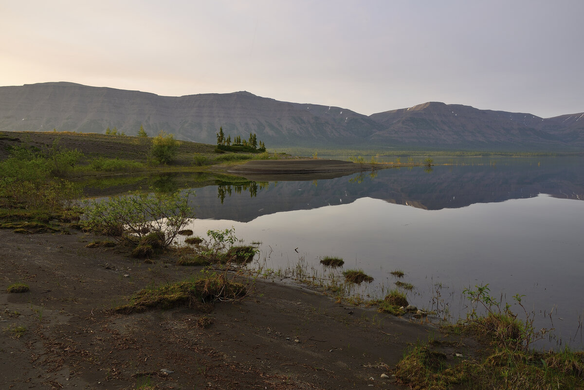 *** - Александр Хаецкий
