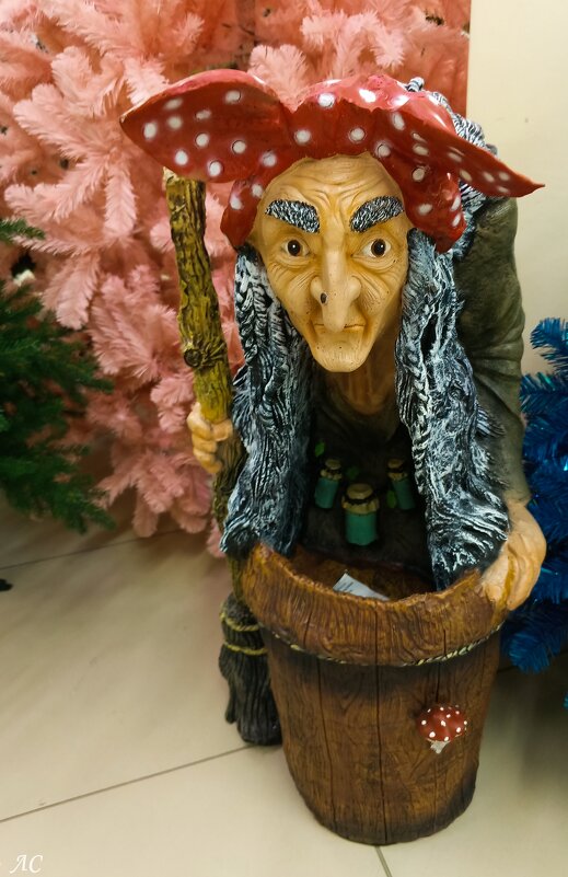 Новогодние персонажи - Любовь Сахарова