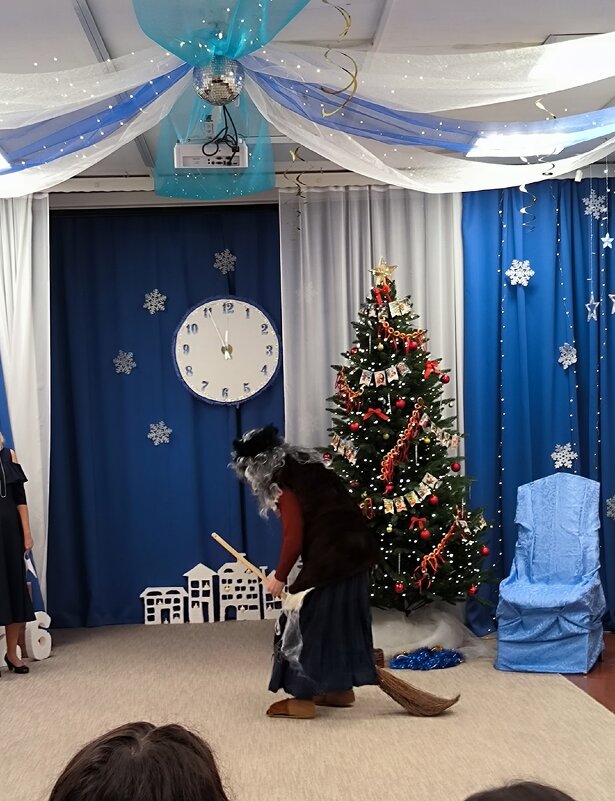 Баба Яга пыталась испортить праздник! - Ольга 